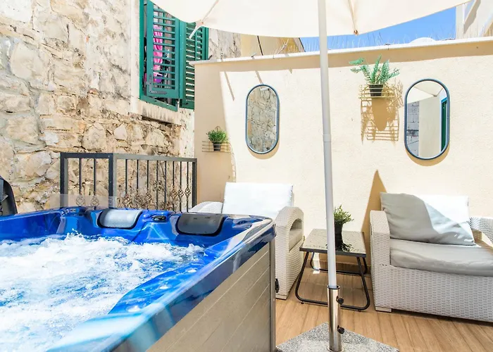 Πανσιόν Hrpina Heritage House I 3*