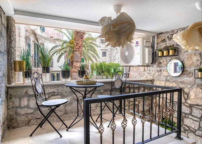 Hrpina Heritage House I Πανσιόν 3*