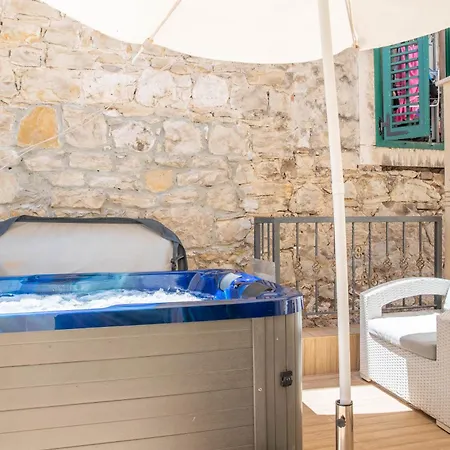 Hrpina Heritage House I Guest house Makarska