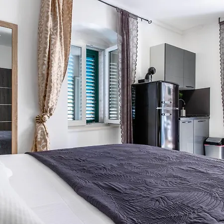 Hrpina Heritage House I 3* Makarska