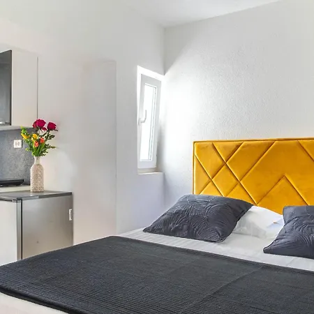 Hrpina Heritage House I 3* Makarska