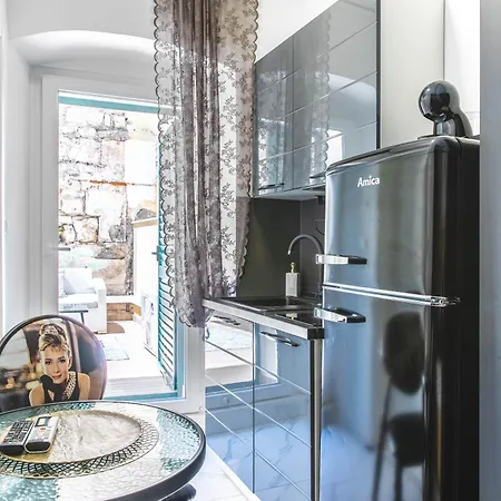 Hrpina Heritage House I Gostinjska kuća 3*